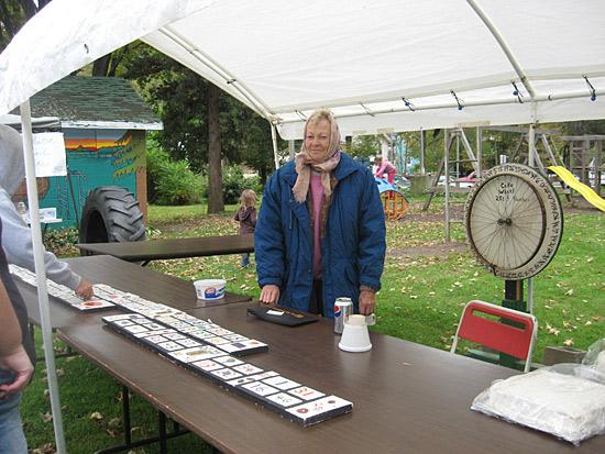 People, vendors, performers, and activities at the 2009 New Albany Fall Festival.