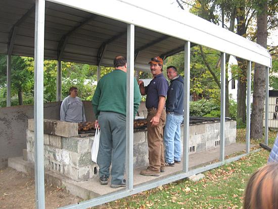People, vendors, performers, and activities at the 2009 New Albany Fall Festival.