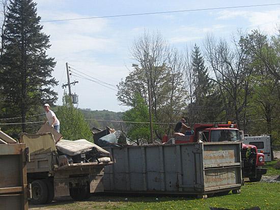 Volunteers working during the 2010 New Albany Borough clean-up.