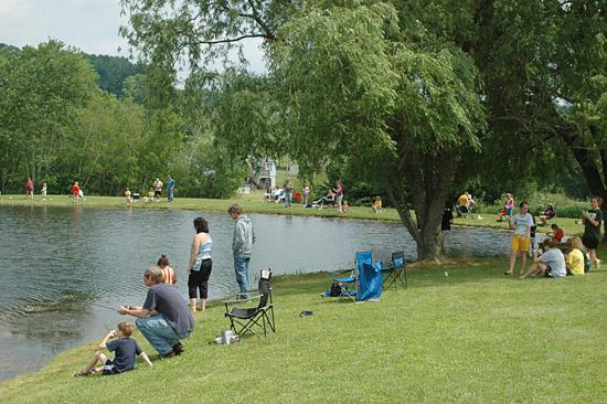 Children, families, and volunteers at the 2010 New Albany Fishing Derby.